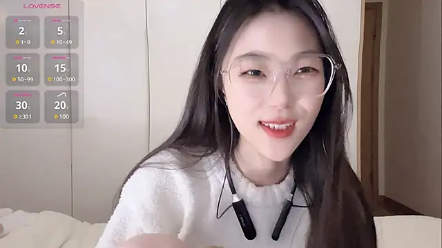 Snapshot of Sweet-Angel999 chatting on 15, 2, 2025 Sweet-Angel999 online show from 15, 2, 2025