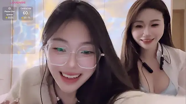 Snapshot of Sweet-Angel999 chatting on 18, 2, 2025 Sweet-Angel999 online show from 18, 2, 2025