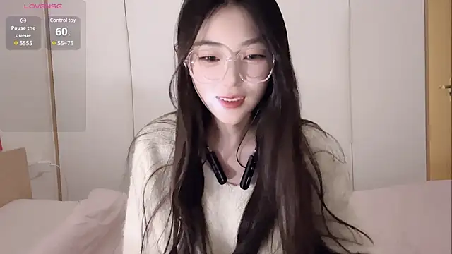 Snapshot of Sweet-Angel999 chatting on 1, 3, 2025 Sweet-Angel999 online show from 1, 3, 2025