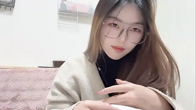 Snapshot of Sweet-Angel999 chatting on 13, 2, 2026 Sweet-Angel999 online show from 13, 2, 2026