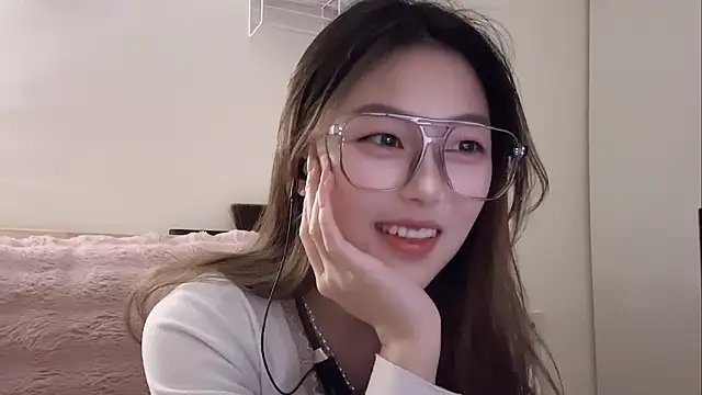 Snapshot of Sweet-Angel999 chatting on 17, 2, 2026 Sweet-Angel999 online show from 17, 2, 2026