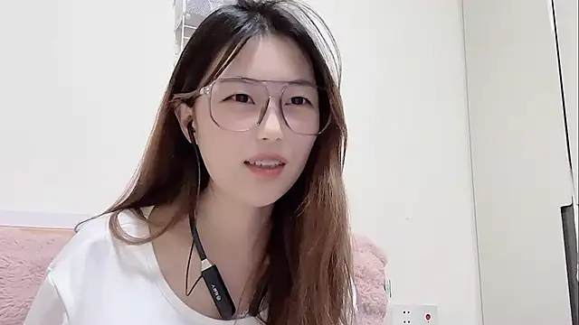 Snapshot of Sweet-Angel999 chatting on 28, 2, 2026 Sweet-Angel999 online show from 28, 2, 2026