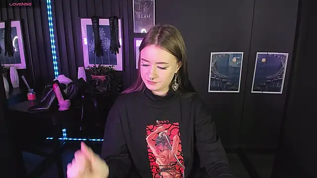 Lily Moonlight online show from 14, 1, 2025