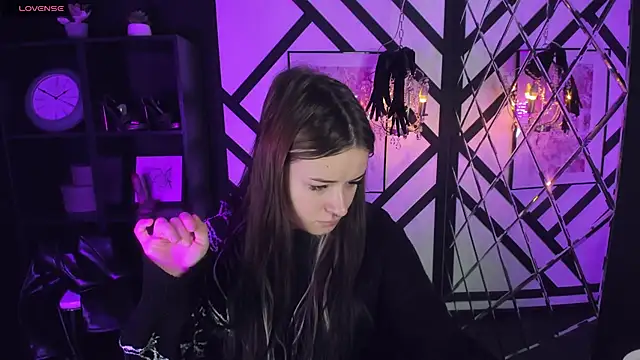 Lily Moonlight online show from 23, 1, 2025