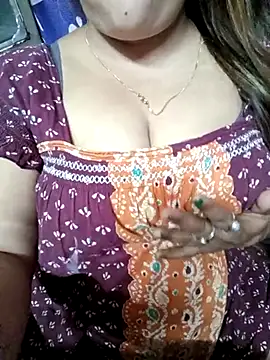 Snapshot of Beautyy38 chatting on 9, 3, 2025 Beautyy38 online show from 9, 3, 2025