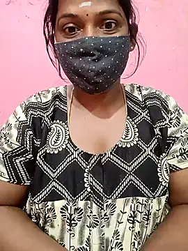 Snapshot of Renuma chatting on 4, 1, 2025 Renuma online show from 4, 1, 2025