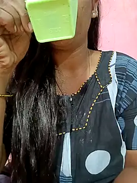 Snapshot of Renuma chatting on 11, 1, 2025 Renuma online show from 11, 1, 2025