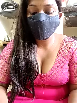 Snapshot of Renuma chatting on 19, 2, 2025 Renuma online show from 19, 2, 2025