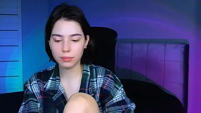 Stacy Gonzales  online show from 21, 11, 2025