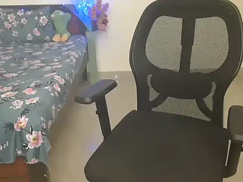 WildRuhi20 online show from 19, 3, 2026