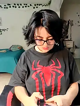 Lin-cute online show from 2, 2, 2025