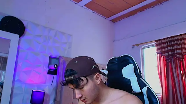 santyago taylor online show from 21, 12, 2024