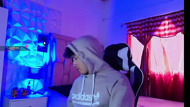 santyago taylor online show from 3, 1, 2025