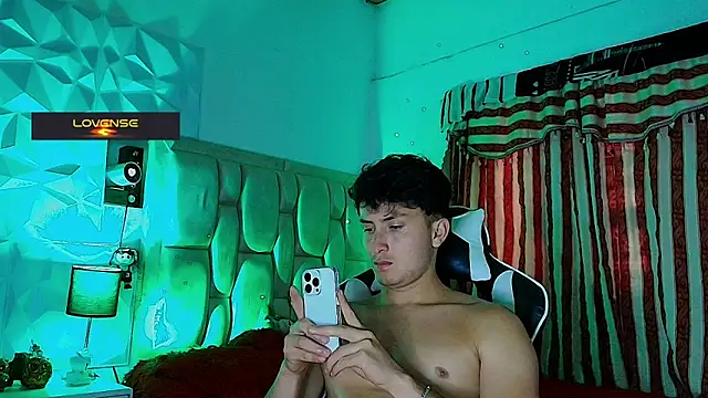 santyago taylor online show from 10, 3, 2025