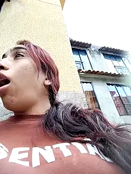 ifeelverywet andhot online show from 21, 1, 2025