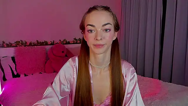 Undertheskin online show from 8, 12, 2024