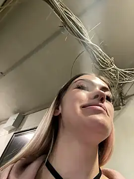 Snapshot of -Sexy_Barbie- chatting on 1, 2, 2025 -Sexy Barbie- online show from 1, 2, 2025