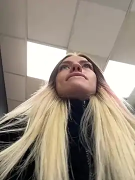 Snapshot of -Sexy_Barbie- chatting on 23, 3, 2025 -Sexy Barbie- online show from 23, 3, 2025