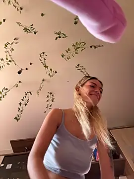 Snapshot of -Sexy_Barbie- chatting on 18, 10, 2025 -Sexy Barbie- online show from 18, 10, 2025