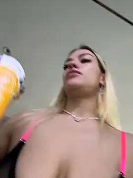 Snapshot of -Sexy_Barbie- chatting on 24, 11, 2025 -Sexy Barbie- online show from 24, 11, 2025