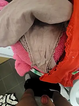 eric69 69 online show from 4, 3, 2025