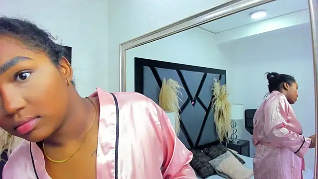 Snapshot of AlejandraLeroy chatting on 13, 3, 2025 AlejandraLeroy online show from 13, 3, 2025