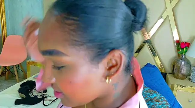 Snapshot of AlejandraLeroy chatting on 14, 3, 2025 AlejandraLeroy online show from 14, 3, 2025