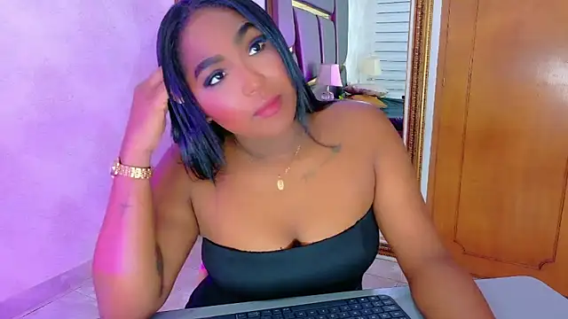 Snapshot of AlejandraLeroy chatting on 27, 9, 2025 AlejandraLeroy online show from 27, 9, 2025