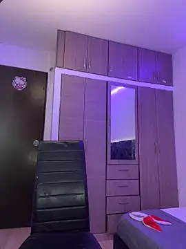 alisson carolina73 online show from 7, 12, 2024