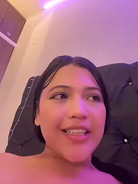 alisson carolina73 online show from 2, 1, 2025