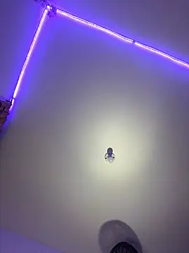 alisson carolina73 online show from 4, 2, 2025