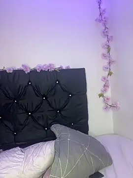 alisson carolina73 online show from 15, 2, 2025