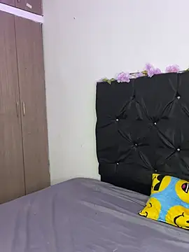 alisson carolina73 online show from 9, 3, 2025