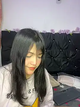 alisson carolina73 online show from 18, 3, 2025