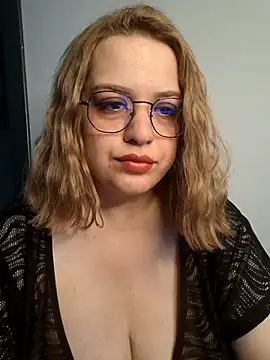 cansuozell online show from 16, 9, 2025