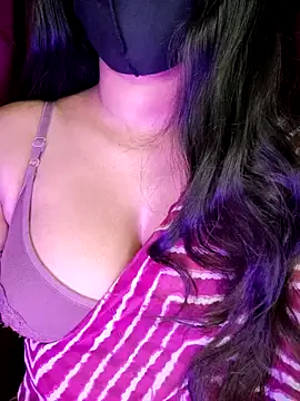 SexyAndHottie online show from 8, 2, 2025