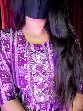 SexyAndHottie online show from 11, 3, 2025