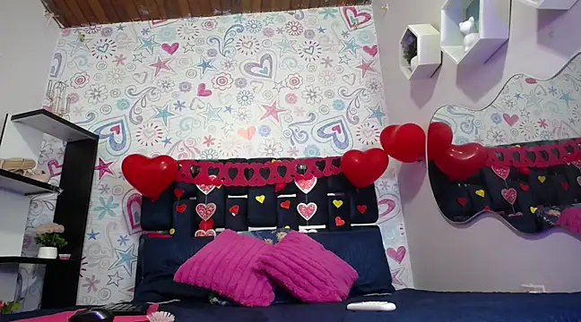 KOURTNEY-- online show from 18, 2, 2025