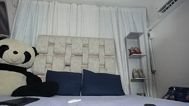 KOURTNEY-- online show from 27, 9, 2025