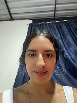 Snapshot of paulette_dupont chatting on 16, 7, 2026 paulette dupont online show from 16, 7, 2026