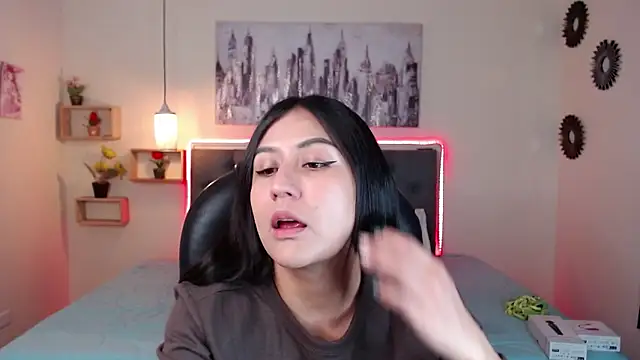 mia aira online show from 2, 2, 2025