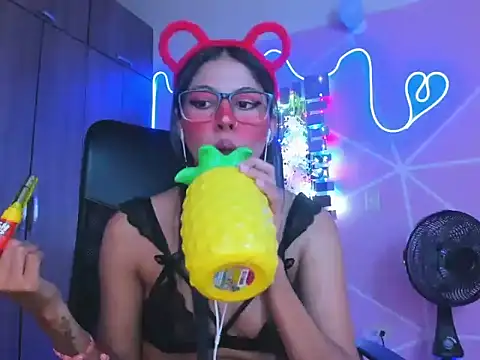  ALLYSON18  online show from 31, 1, 2025