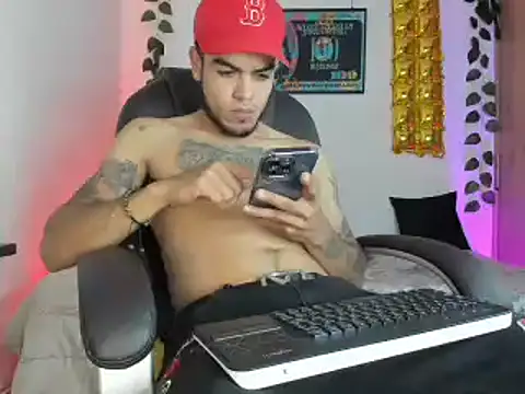 mikee scooth online show from 8, 2, 2025