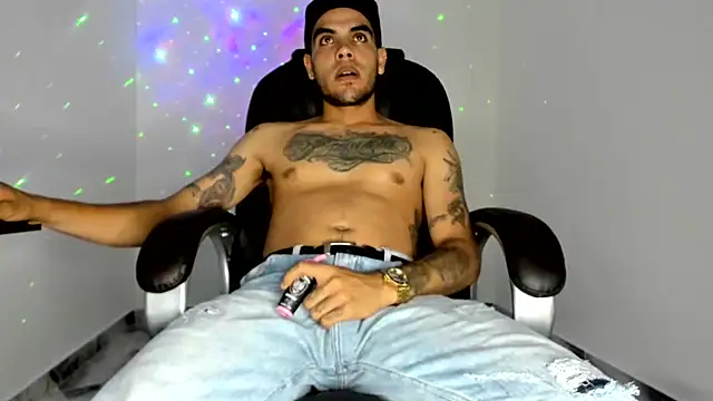 mikee scooth online show from 2, 6, 2026