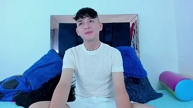 Snapshot of Bragam_Stiven chatting on 18, 3, 2025 Bragam Stiven online show from 18, 3, 2025