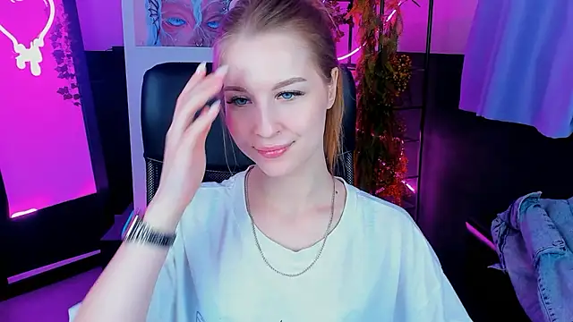 CuteMousee online show from 6, 12, 2024