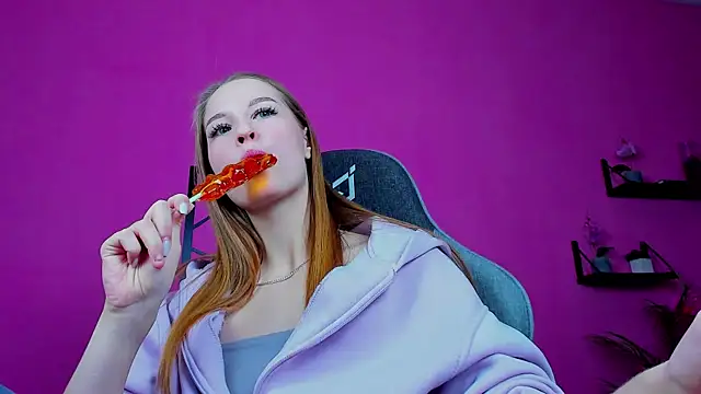 CuteMousee online show from 9, 12, 2024