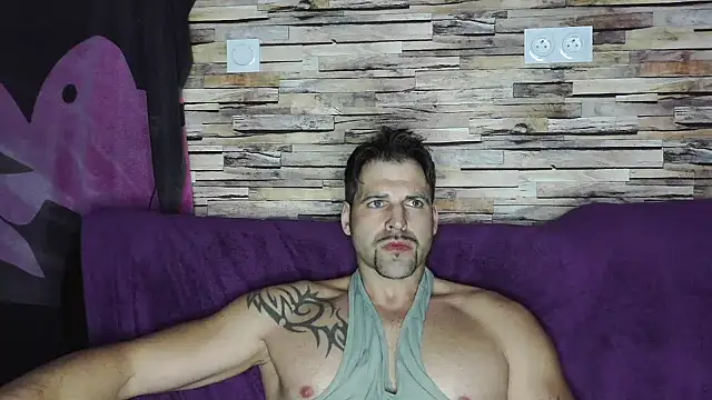 XxBigboybandxX online show from 25, 1, 2025