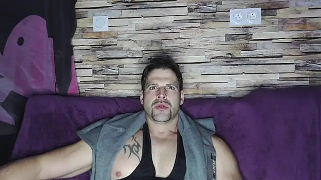 XxBigboybandxX online show from 7, 2, 2025