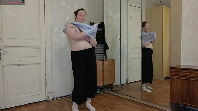 Blush Lolaa online show from 5, 3, 2025